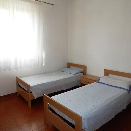 Apartment Gomez 1 *